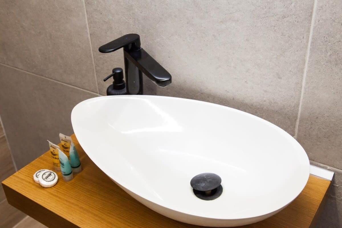Contemporary Stylish Apartment Located Near Metaxourgeio Area Αθήνα Εξωτερικό φωτογραφία