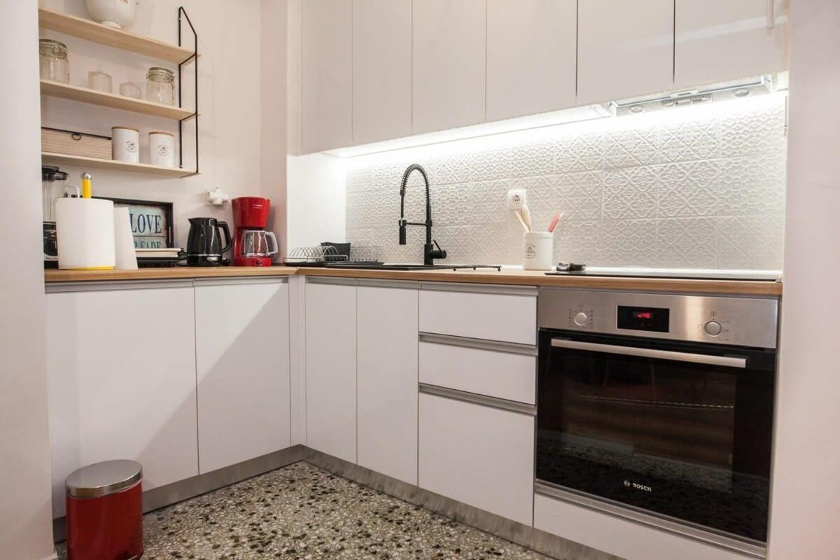 Contemporary Stylish Apartment Located Near Metaxourgeio Area Αθήνα Εξωτερικό φωτογραφία